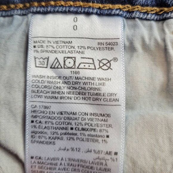 Old Navy boyfriend shorts 0 - Picture 4 of 4
